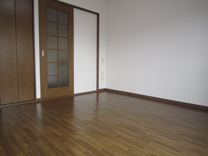 居室 リヴェ－ル白山