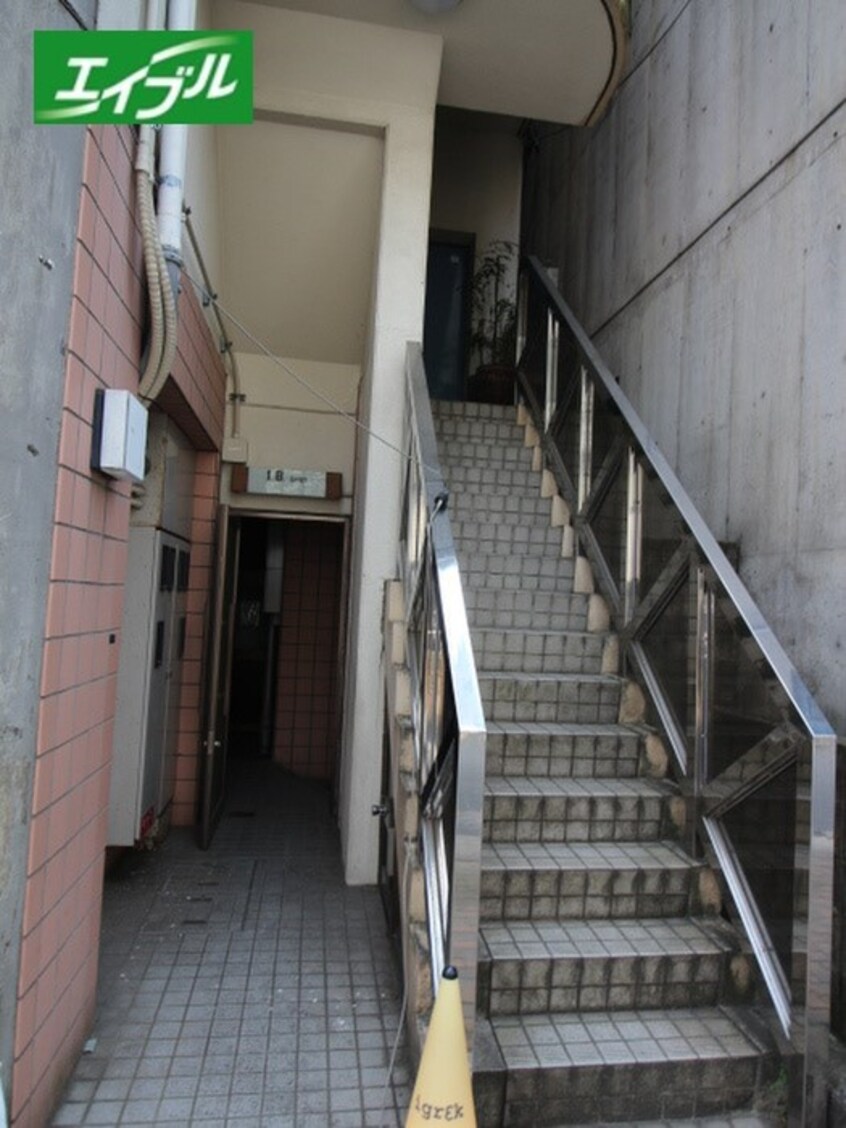 駐輪場 IB・SPOT
