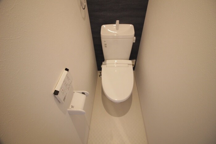 トイレ IN STYLE DOTOKU