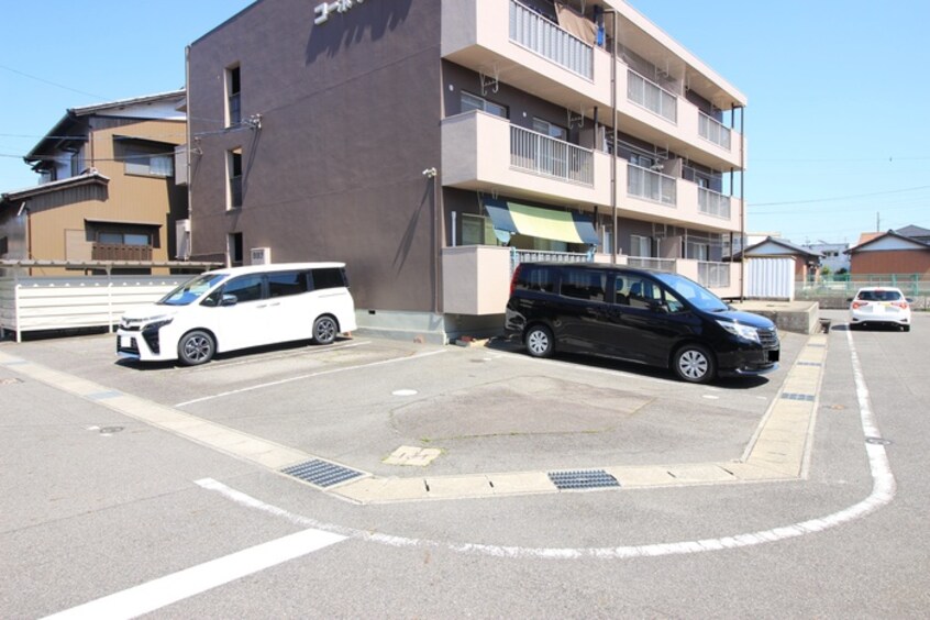 駐車場 コーポカモメ