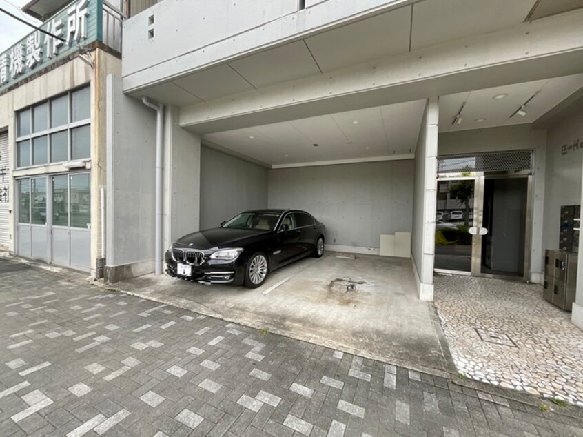 駐車場 E-HOUSE
