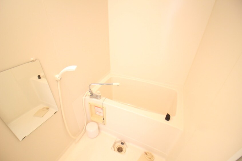 バス／シャワールーム等 E-HOUSE