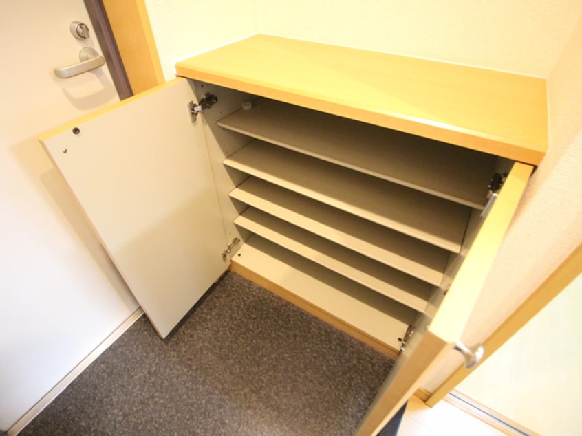 靴箱 名駅キクイビル