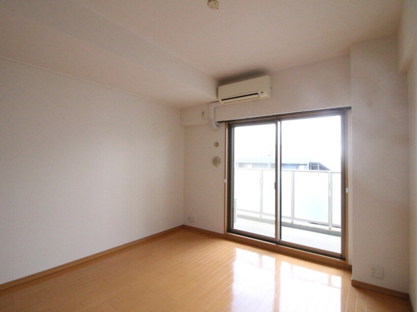 居室 ＡＸＩＳ桜通内山