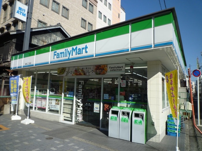 ファミリーマート(コンビニ)まで351m 薬師寺ビルヂング