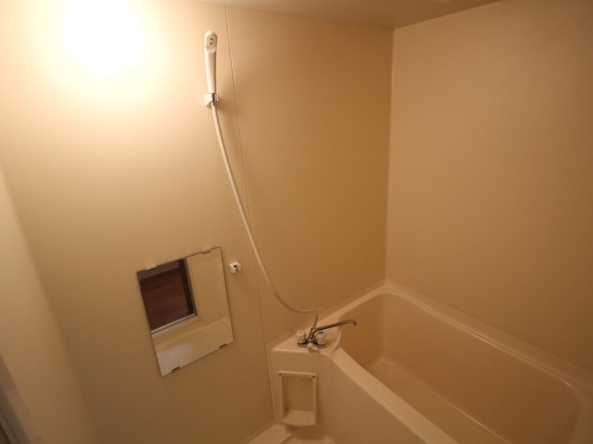 バス／シャワールーム等 アヴァンセドミ－ル