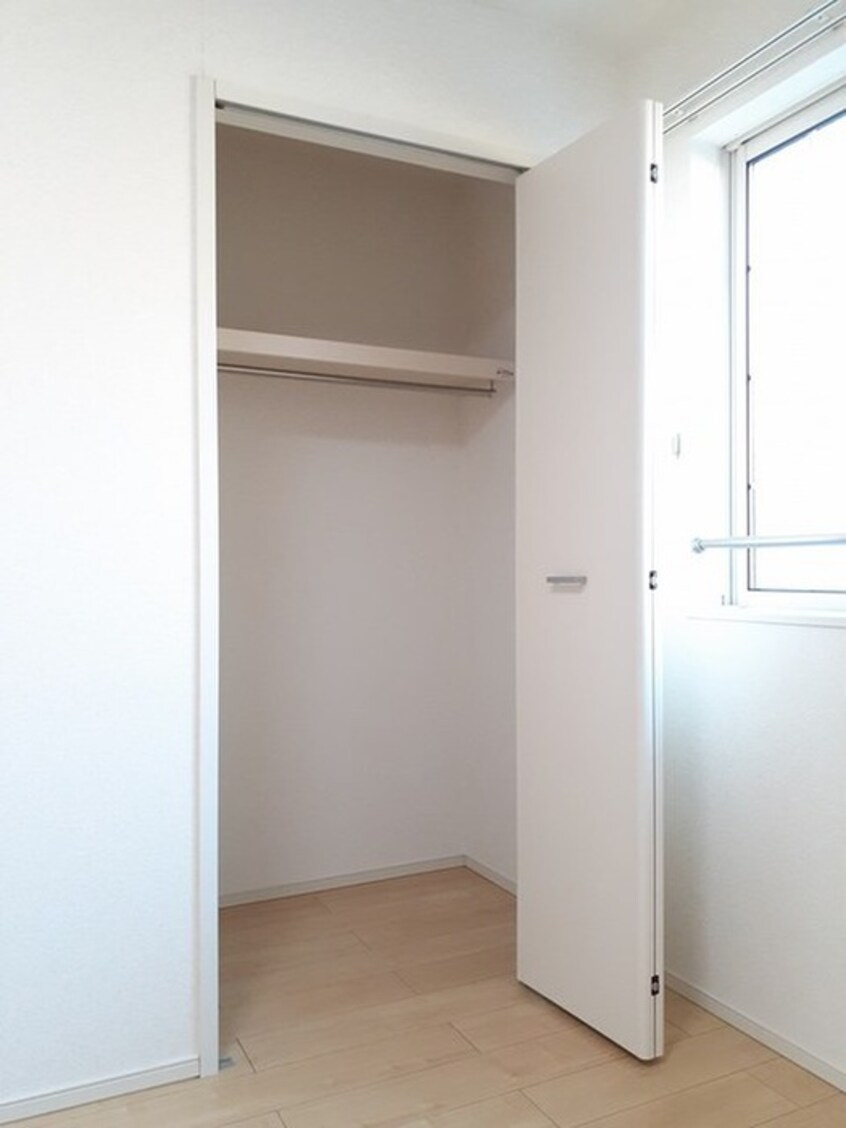 収納 シャーロット