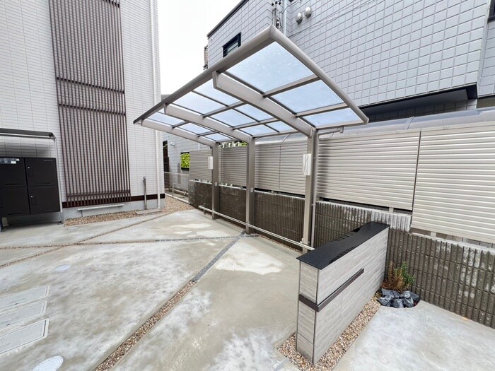 駐輪場 ルヴィータ矢田南