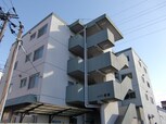 メゾン岡田