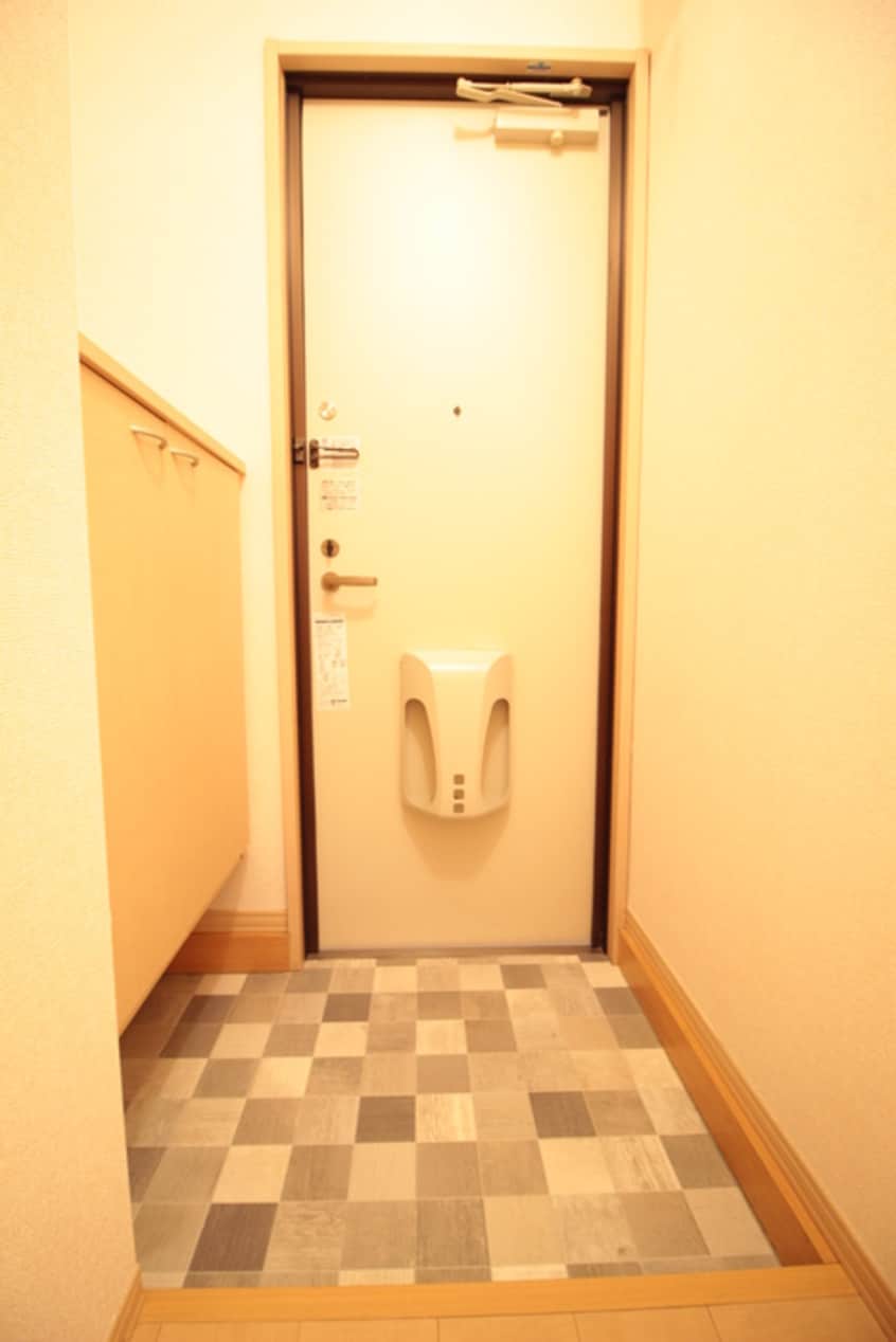 玄関 カトル・サンドリヨン