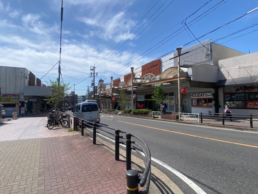 西山商店街(スーパー)まで620m バンベール星ヶ丘(201)