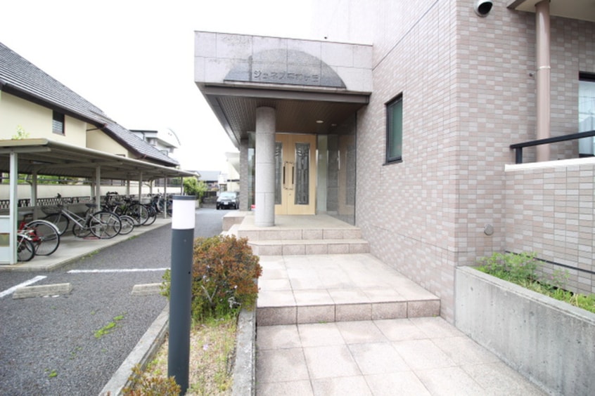 エントランス部分 ジュネス平和が丘