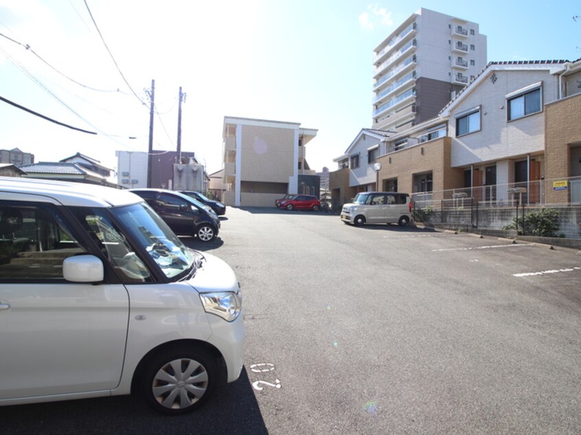 駐車場 マシェリ・孫