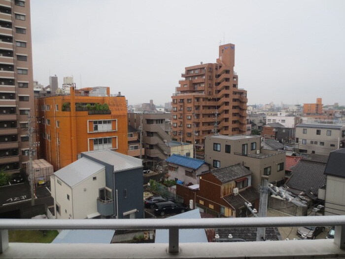 室内からの展望 ベース日比野