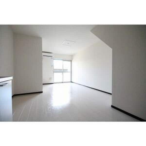 居室 ル－ラルＤ