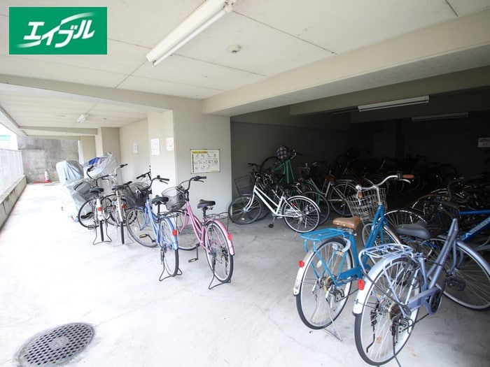 駐輪場 リアライズ記念橋