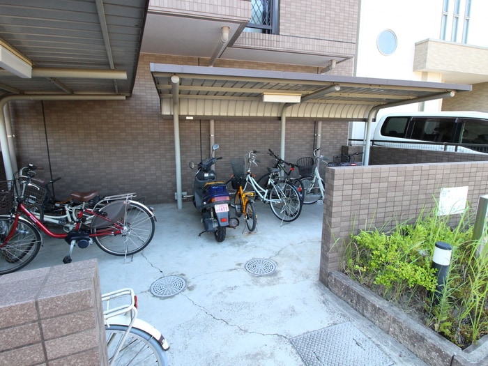 駐輪場 ソフィア荒池