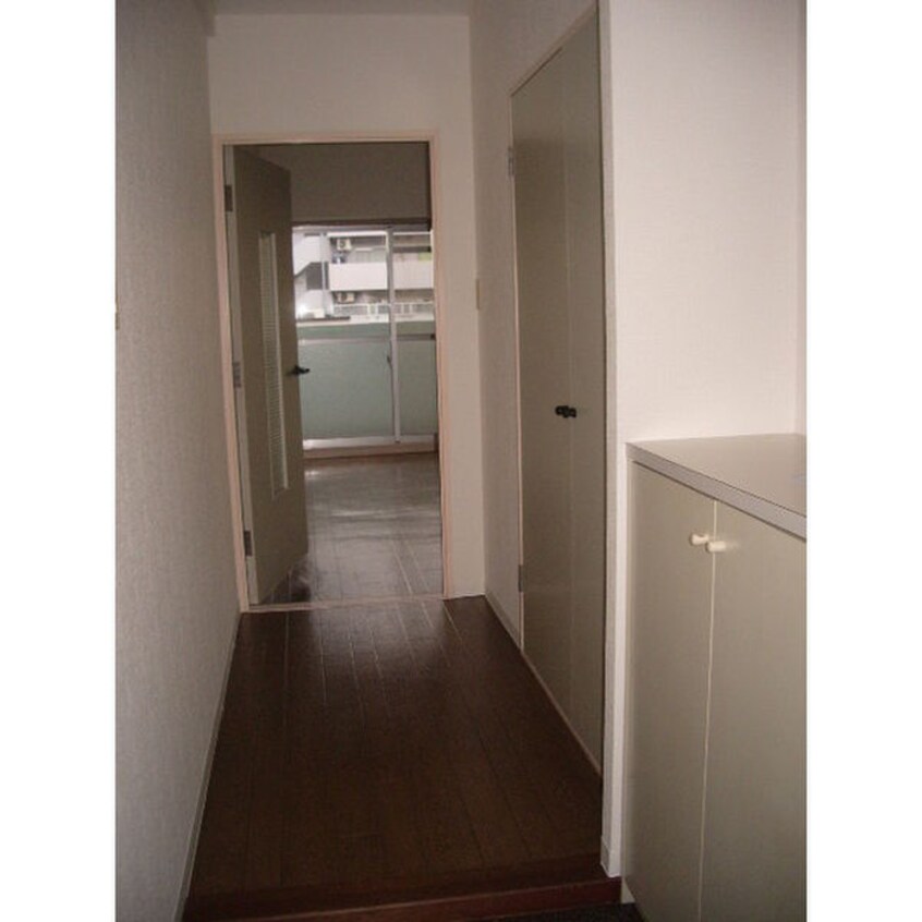 廊下 ガーデンハイツ港陽