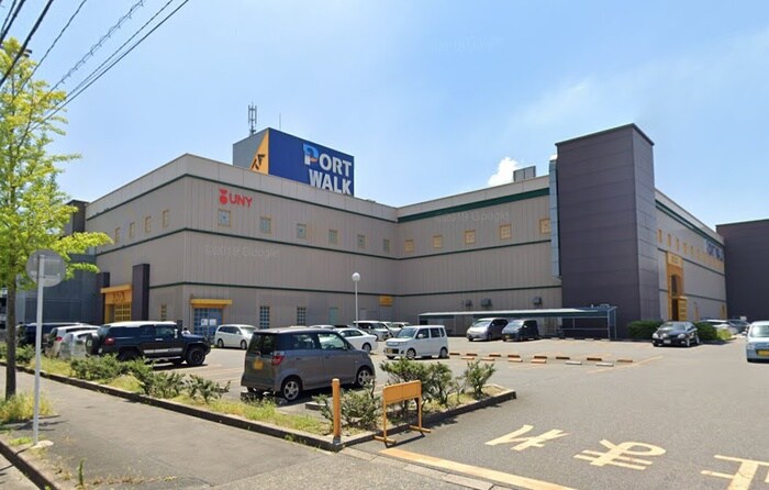 アピタ港店(スーパー)まで695m 高木町1-16-2KODATEXⅣ　A棟