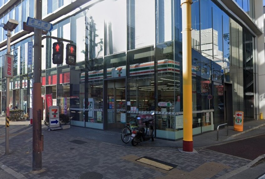 セブンイレブン名古屋大須赤門店(コンビニ)まで180m ﾌﾟﾚｻﾝｽ久屋大通公園ｴｱﾘｰ(905)