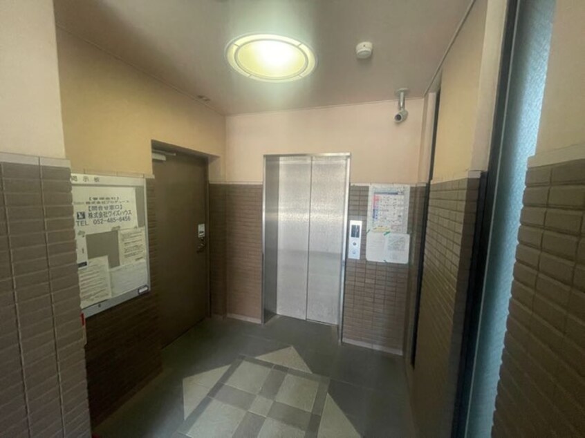 エントランス部分 アブレスト原