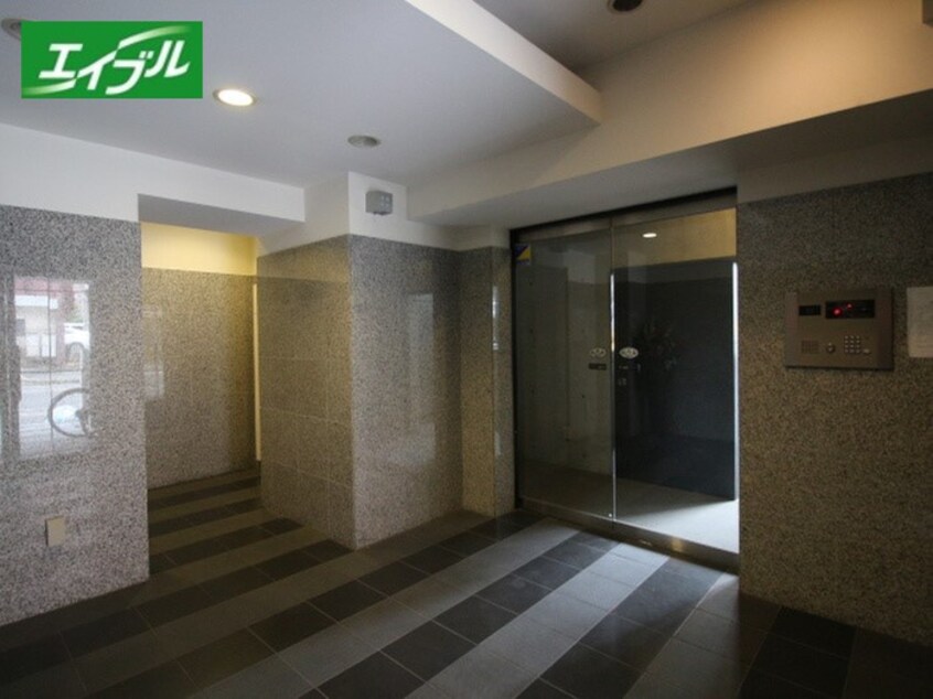 エントランス部分 スタジオスクエア泉