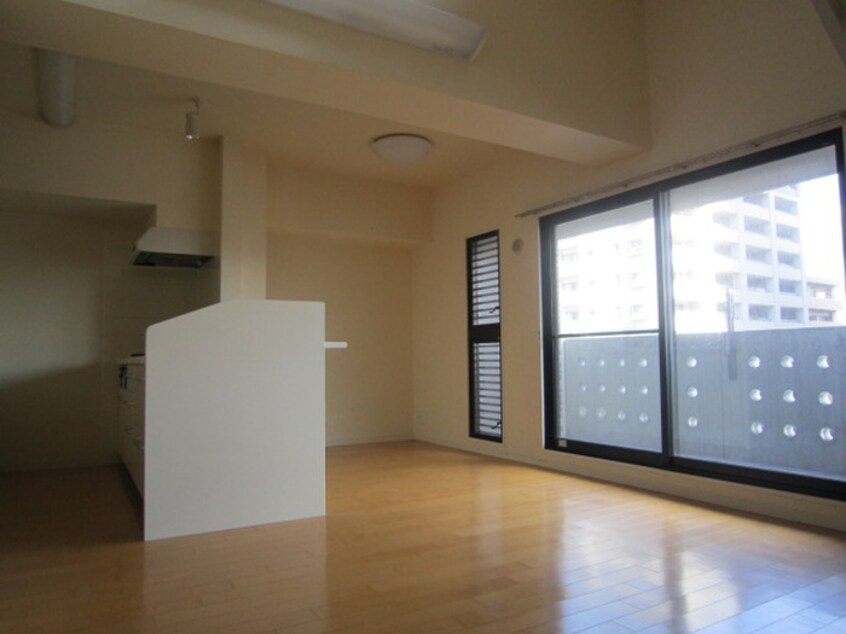 居室 スタジオスクエア泉