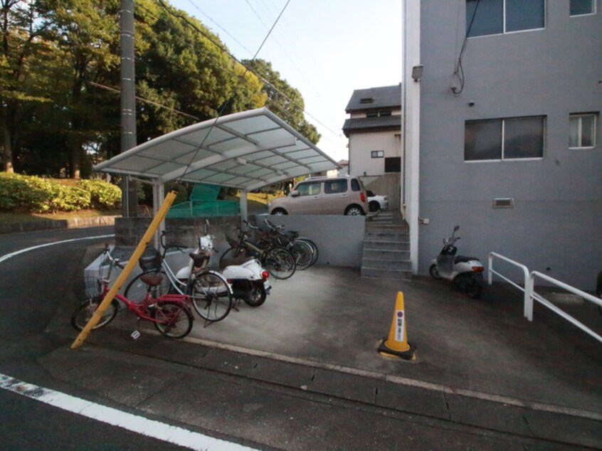 駐輪場 パークウエスト上社