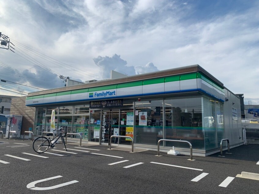 ファミリーマート長久手武蔵塚店(コンビニ)まで4500m パークサイド石場