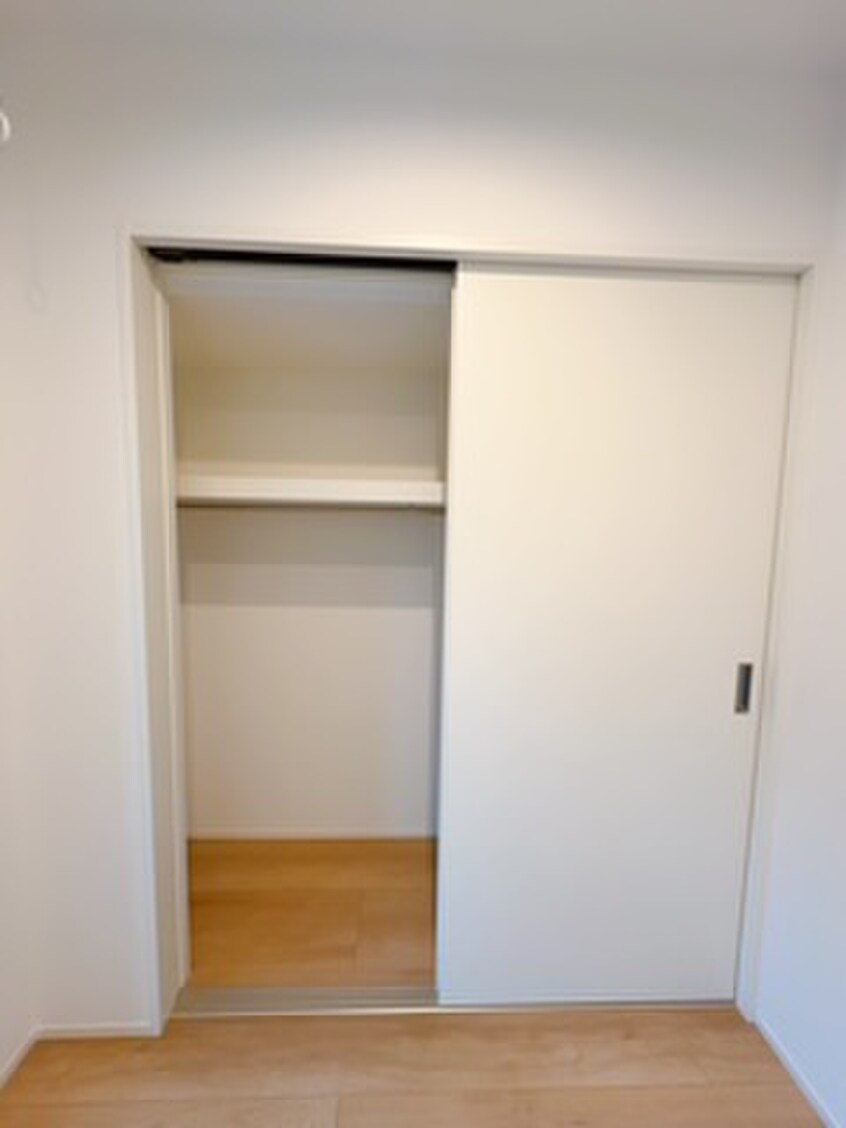 収納 ＬＥ　ＣＯＣＯＮ守山Ⅲ