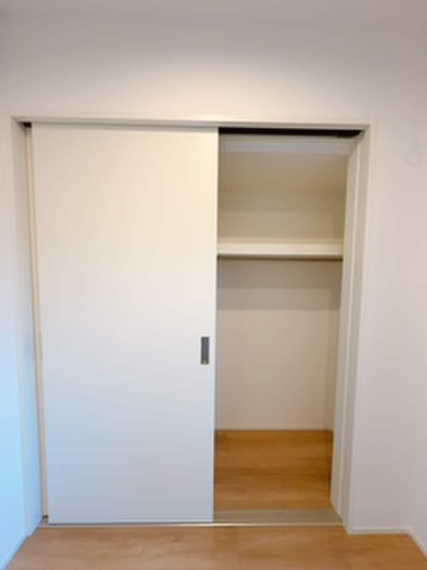 収納 ＬＥ　ＣＯＣＯＮ守山Ⅲ