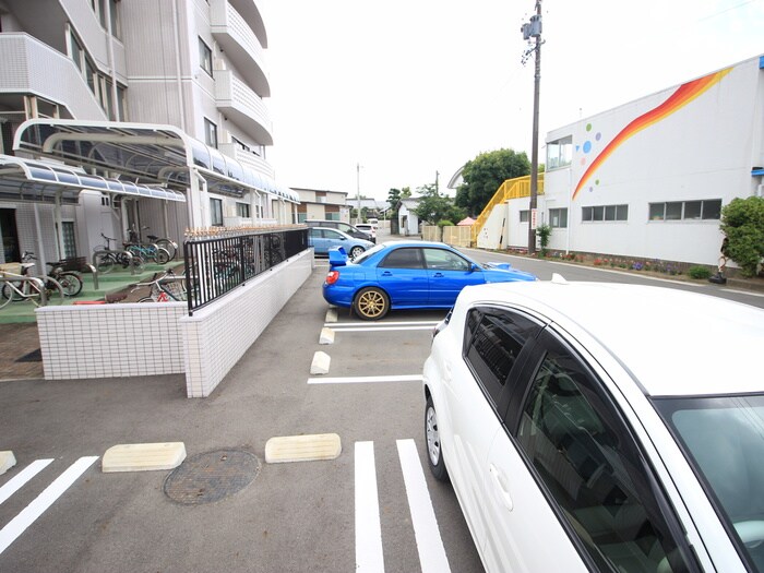 駐車場 グランプラス西島