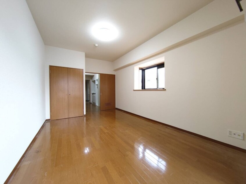 居室 昴新栄
