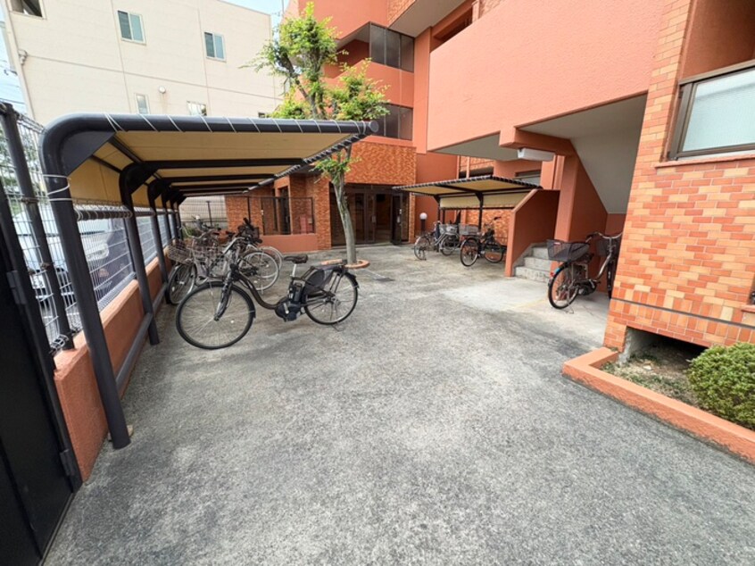 駐輪場 ﾗｲｵﾝｽﾞﾏﾝｼｮﾝ千代田橋(501)