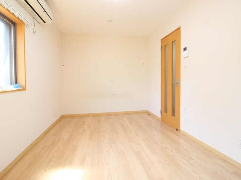 居室 アドバンスハイツ　藤川