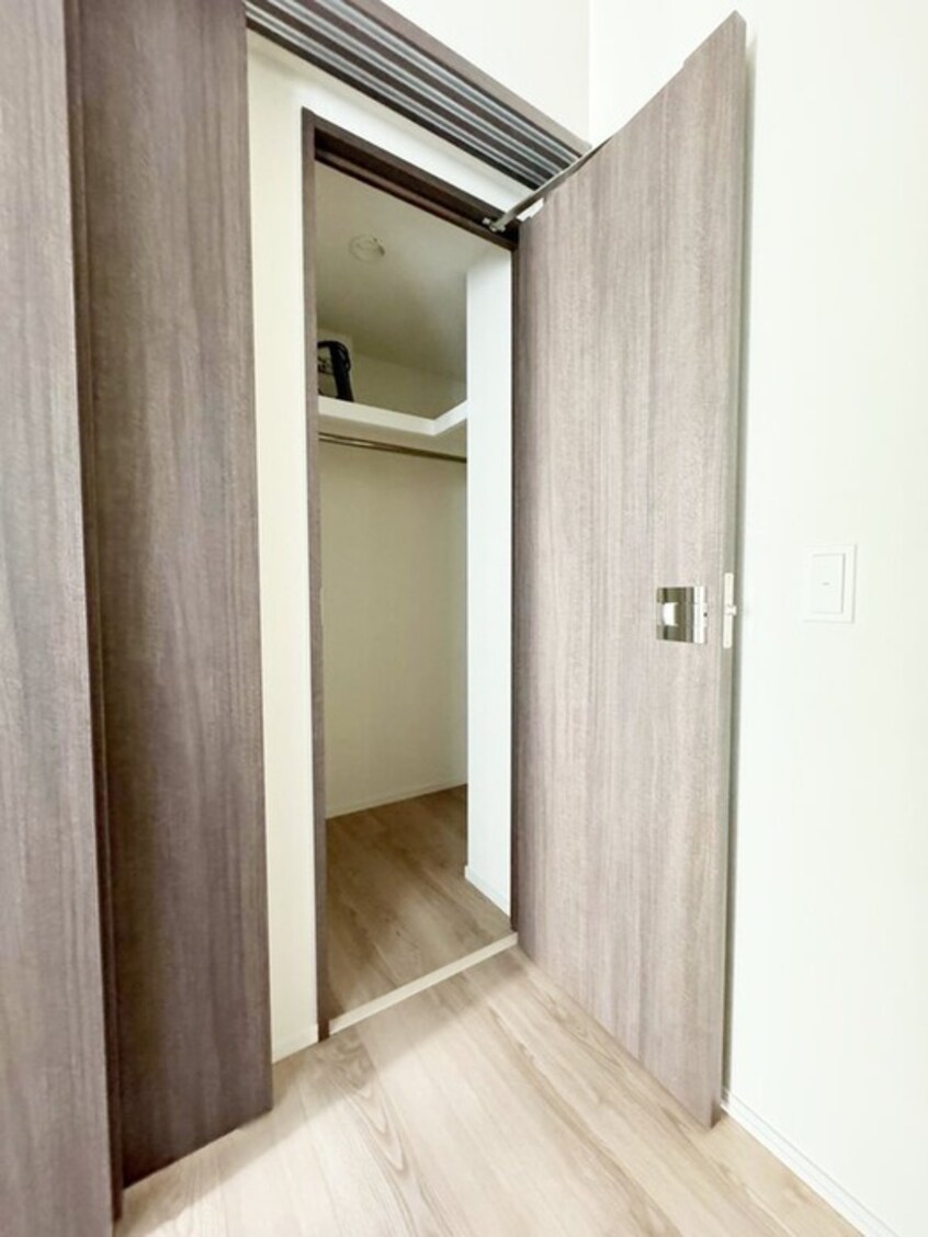 収納 プラウドタワー栄（705）