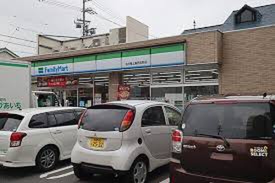 ファミリーマート名古屋上飯田北町店(コンビニ)まで426m ﾗｲｵﾝｽﾞｶﾞｰﾃﾞﾝ大曽根（505）