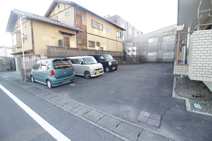駐車場 藤塚ハイツ