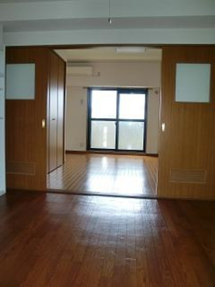 居室 太閤通マンション