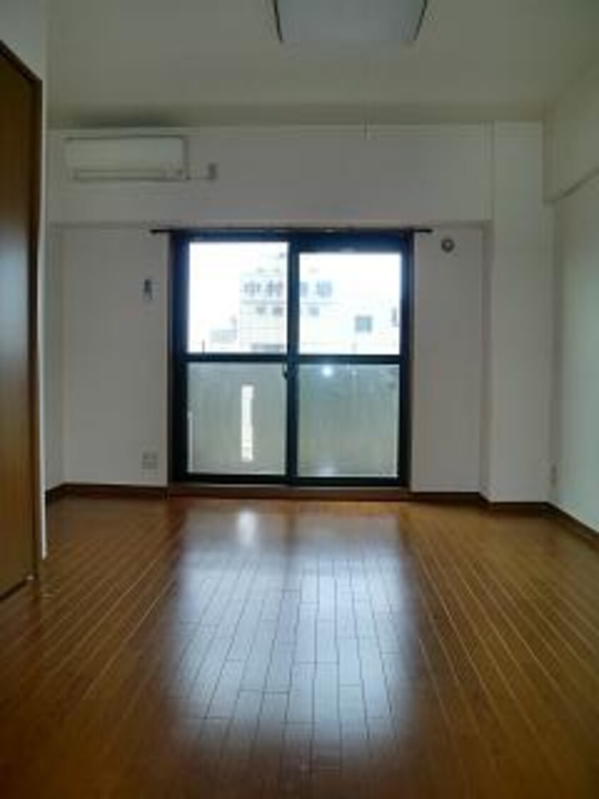 居室 太閤通マンション