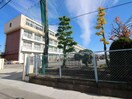 師勝東小学校(小学校)まで1400m メゾンラビアンロ－ズ