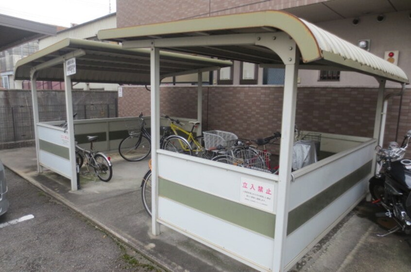 駐輪場 アルファ　プレイス