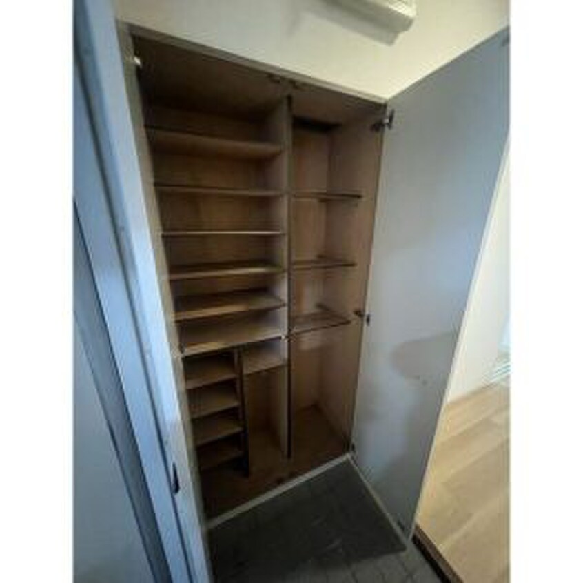 靴箱 パ－クサイドメゾン伏見