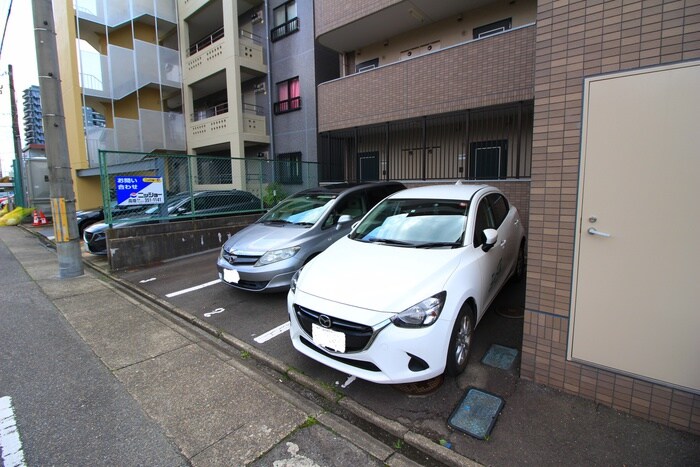 駐車場 ハピネス公園前