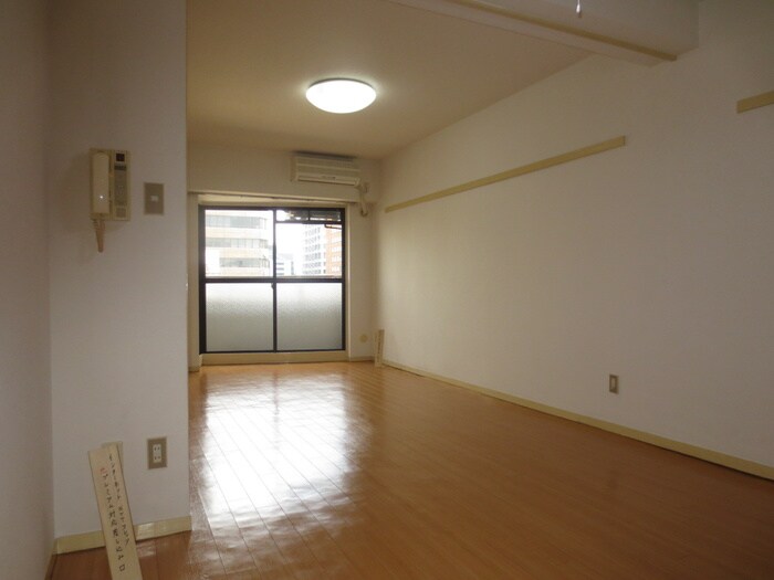 居室 秋月ハイツ