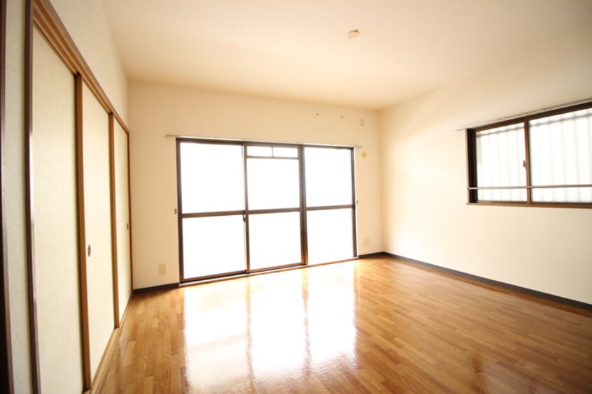 居室 サンリバーカトウ