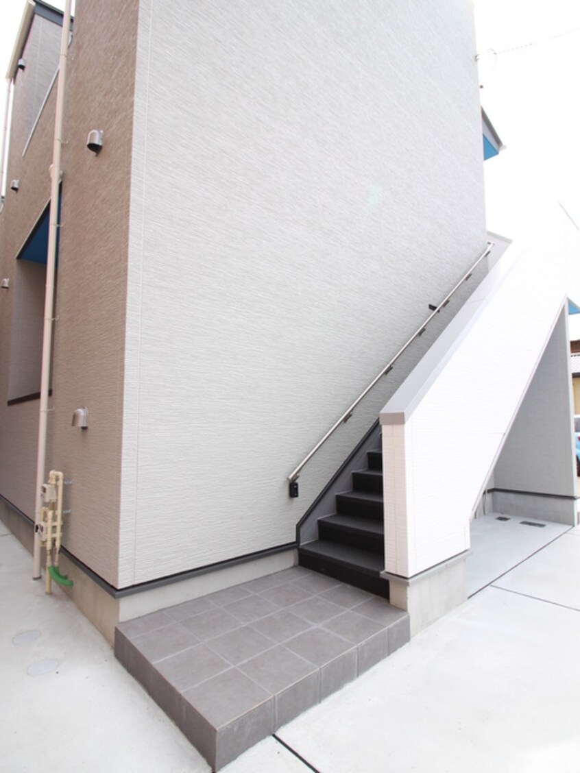 エントランス部分 Breeze Residence Moriyama