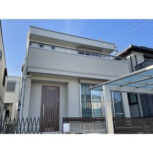 新栄町6丁目一戸建て