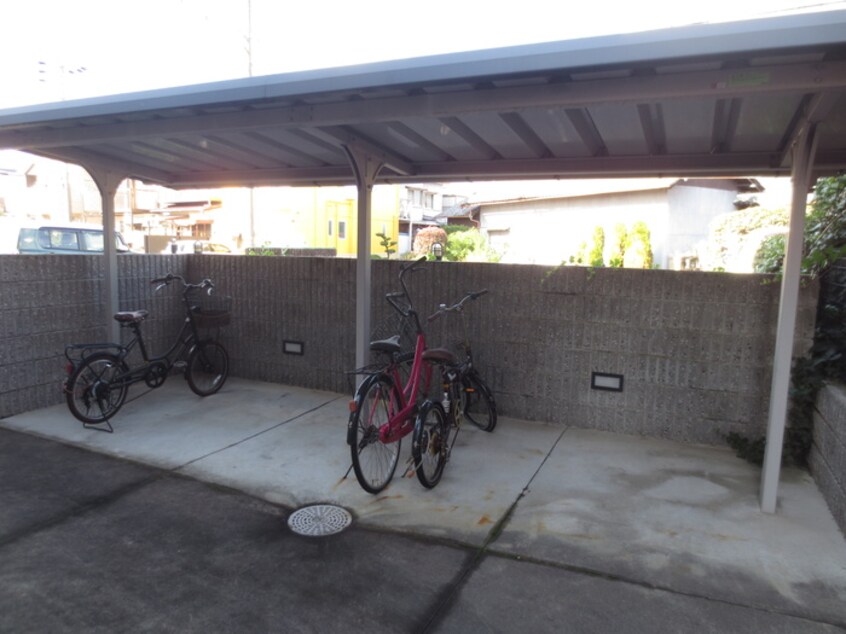 駐輪場 グリーンハイム三軒