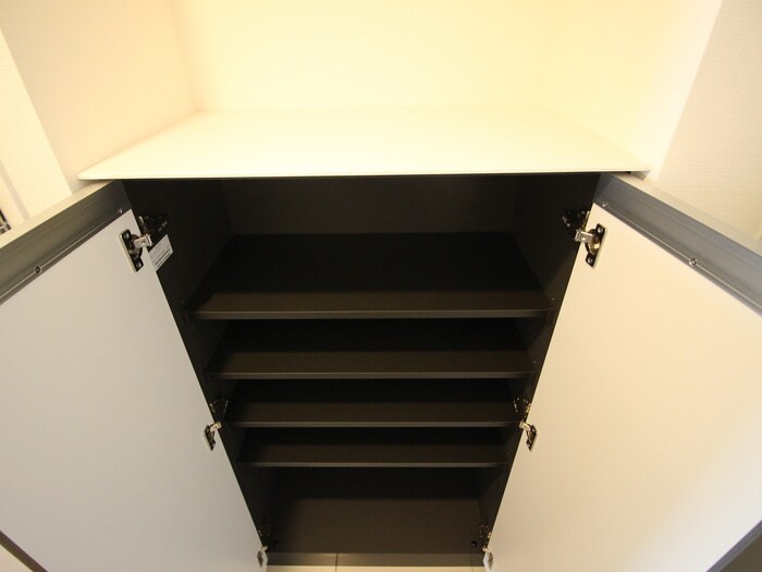 靴箱 lives residence 太閤通